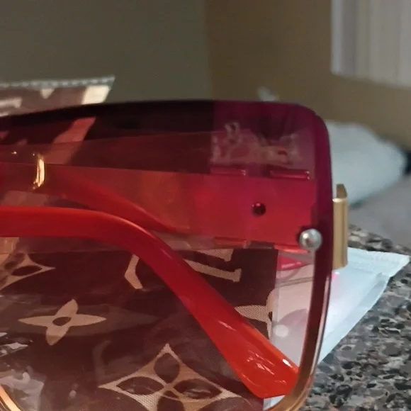 Source Unknown Black and Gold Square Sunglasses Bundle - Picture 5 of 13